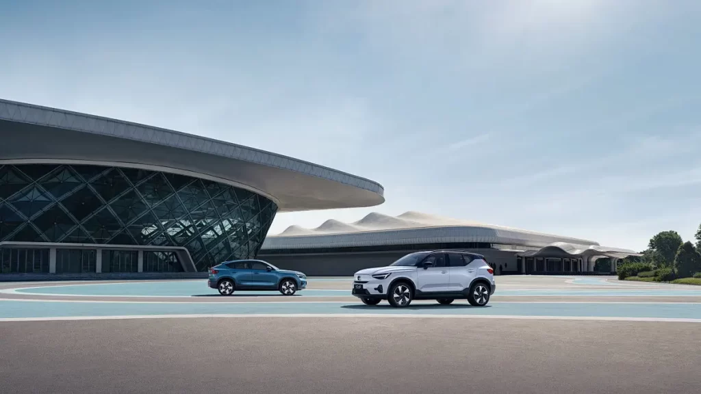 VOLVO XC40 C40