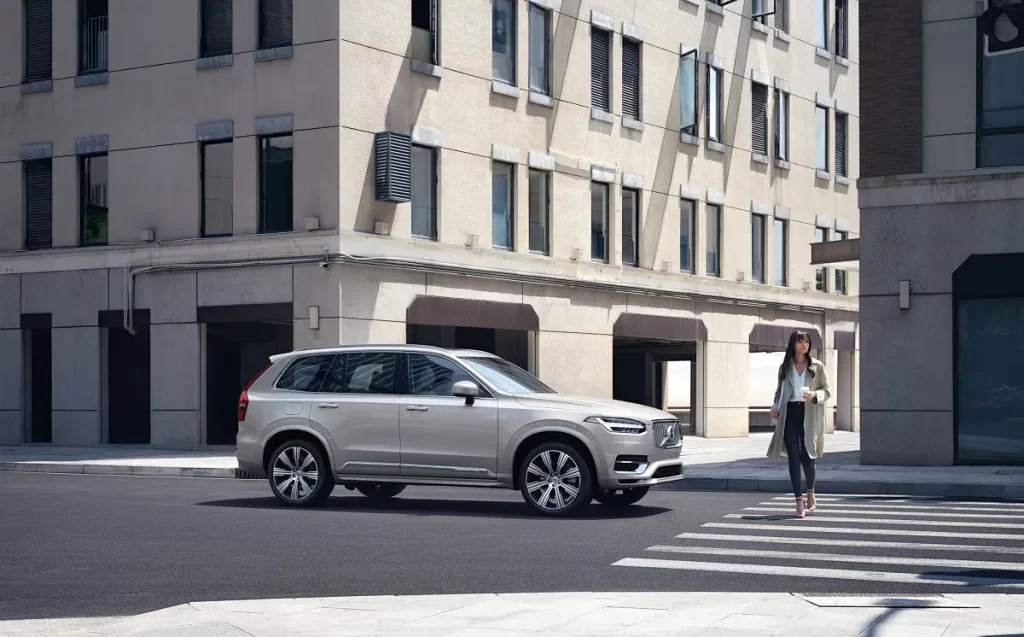 VOLVO XC90