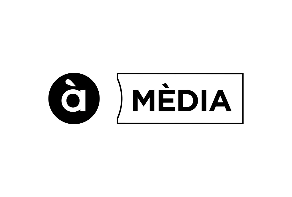 À Punt Media vector logo