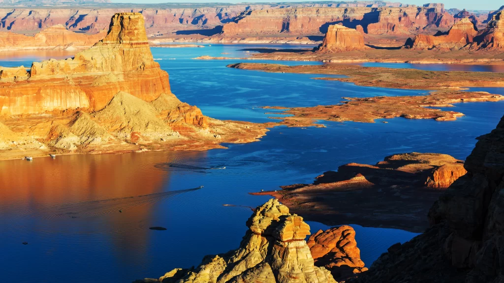 Desert Canyon Lake Reflections Blue Water Rocky