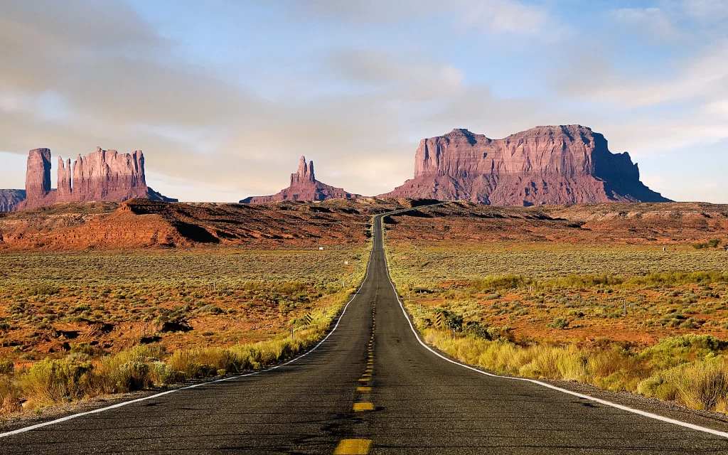 Desert Road Monument Valley Red Rock Scenic