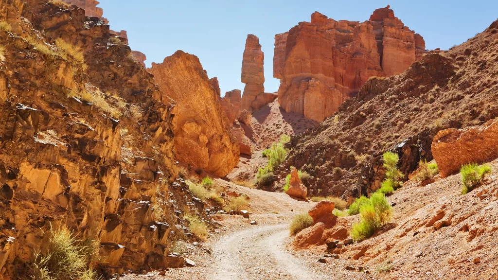 Desert Rocky Pathway Canyon Sunlit Scenic