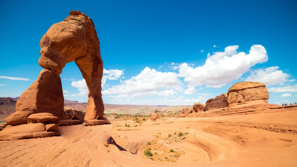 Desert Landscape Rock Formations Arches Clear Sky Natural Beauty Vast Terrain