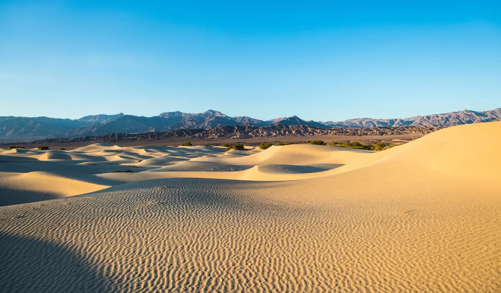 Desert Sand Dunes Mountains Clear Sky Golden Sand Natural Landscape