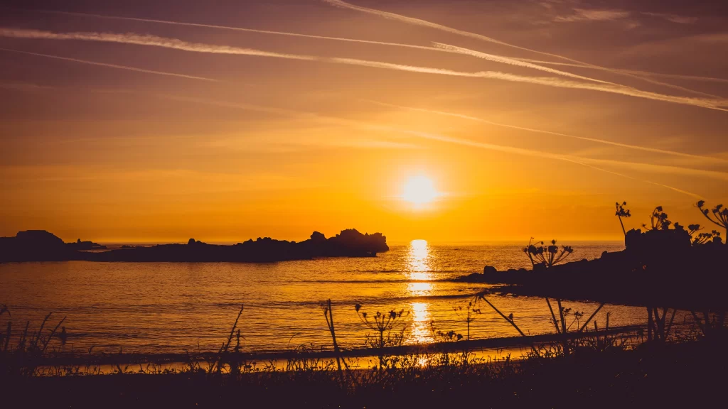 Sunset Ocean Horizon Reflection Silhouette
