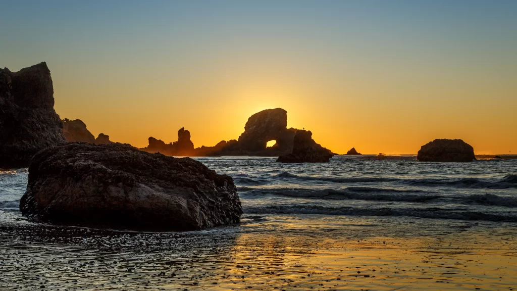 Sunset Ocean Rocks Waves Sky Horizon