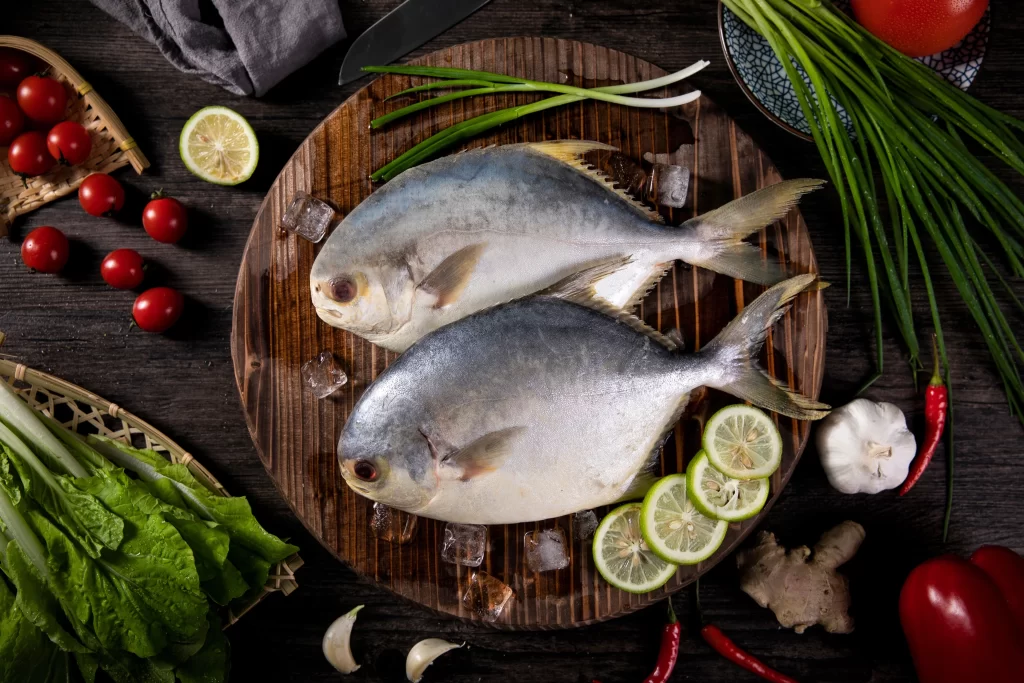 Fresh Fish Whole Silver Color Ice