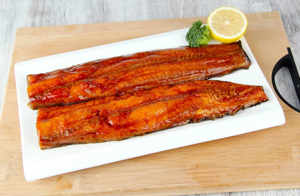 Grilled Salmon Reddish-brown Glaze White Plate