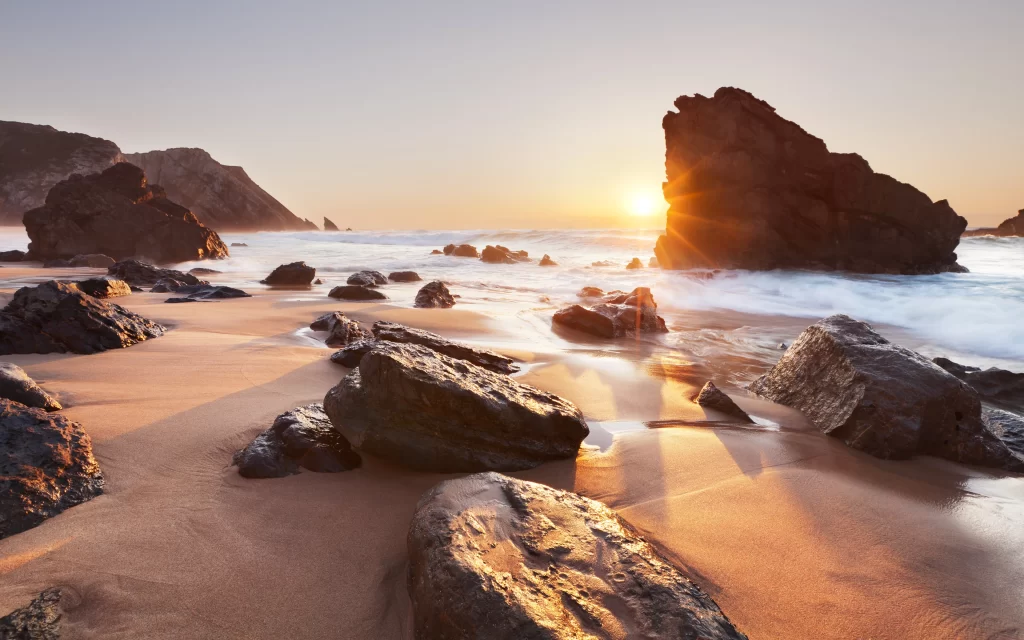 Sunset Rocky Beach Waves Golden Light Ocean