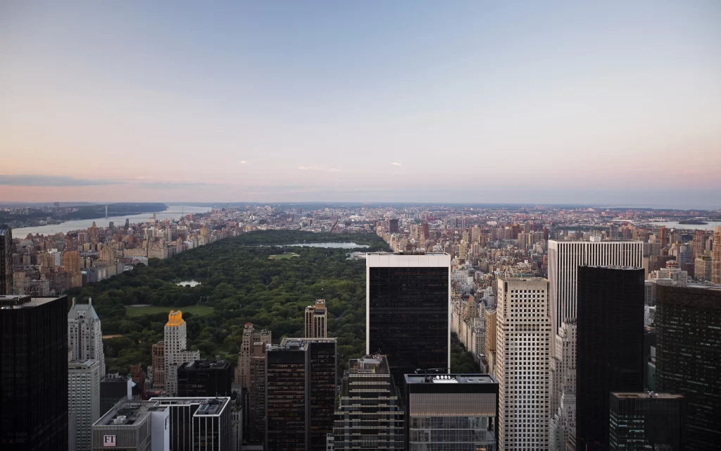 Urban Skyscrapers Central Park Greenery Cityscape River