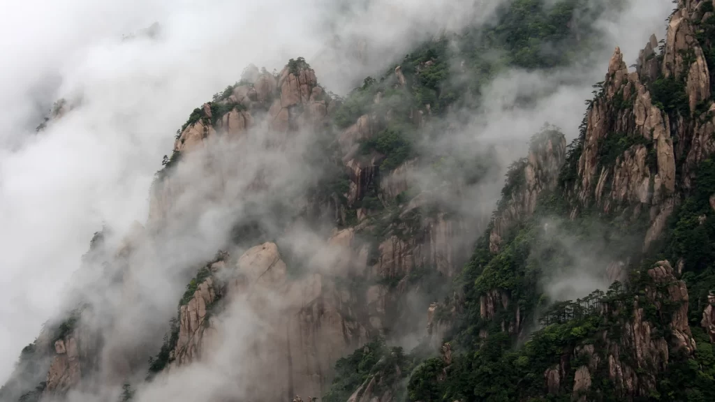 mountains fog clouds peaks natural landscape