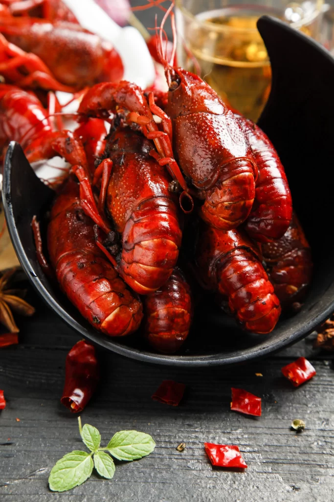 Spicy Lobster Red Shell Black Bowl