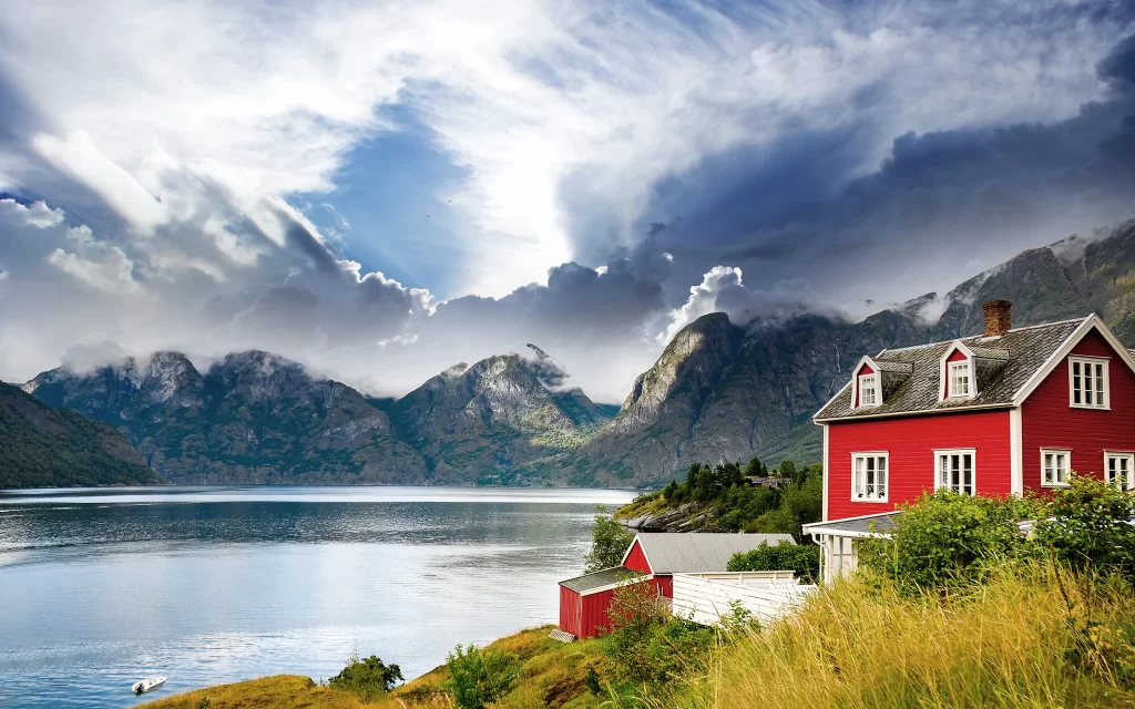 Red House Mountains Lake Clouds Nature Scenery