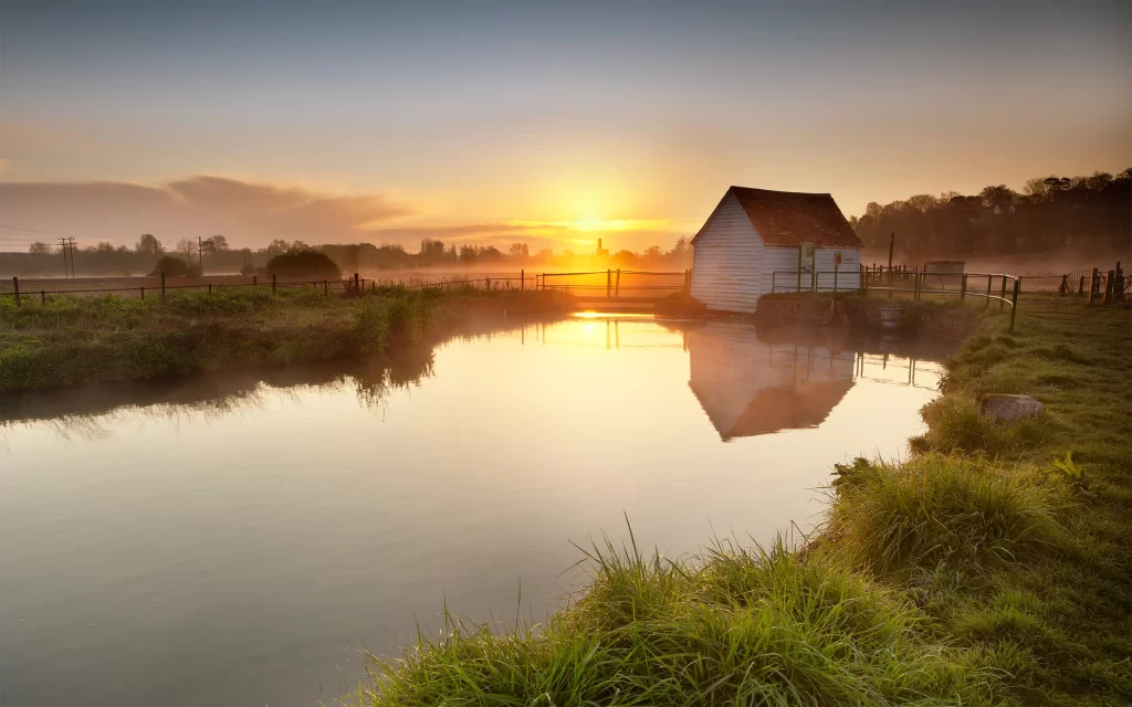 Sunset Tranquil Water Reflections Cottage Misty