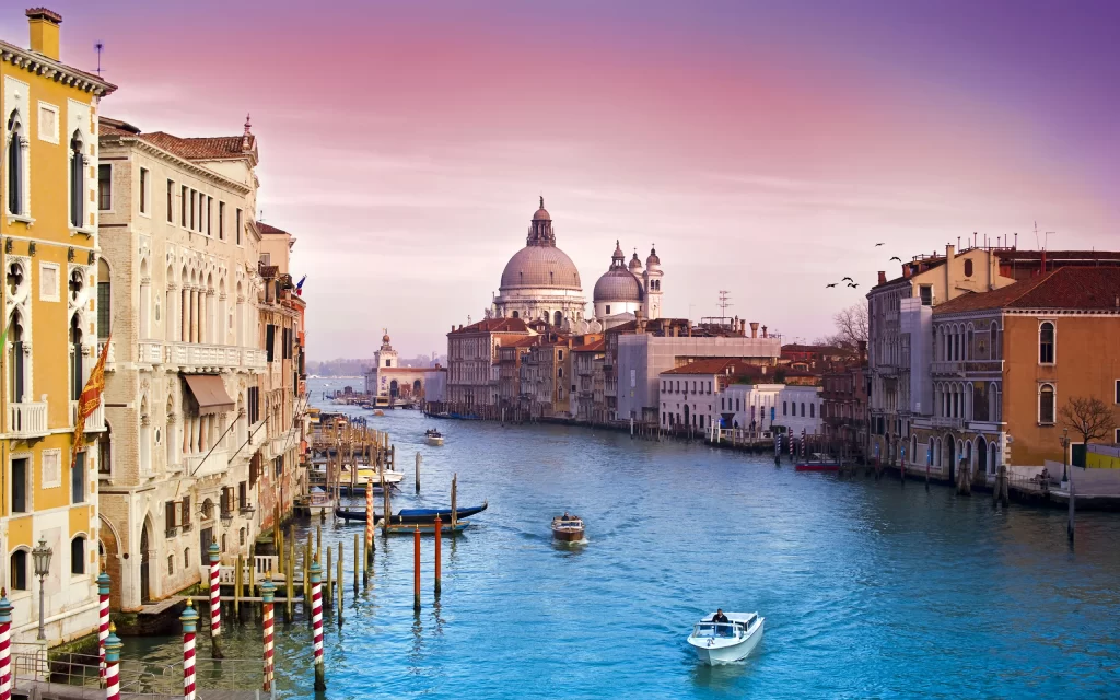 Venice Canal Architecture Boats Waterway Historic Cityscape