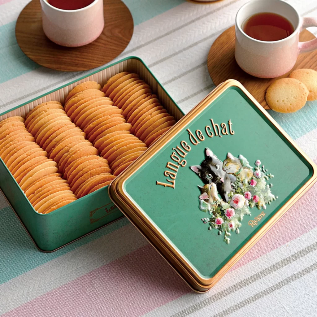 Cookie Vintage Green Floral Cat