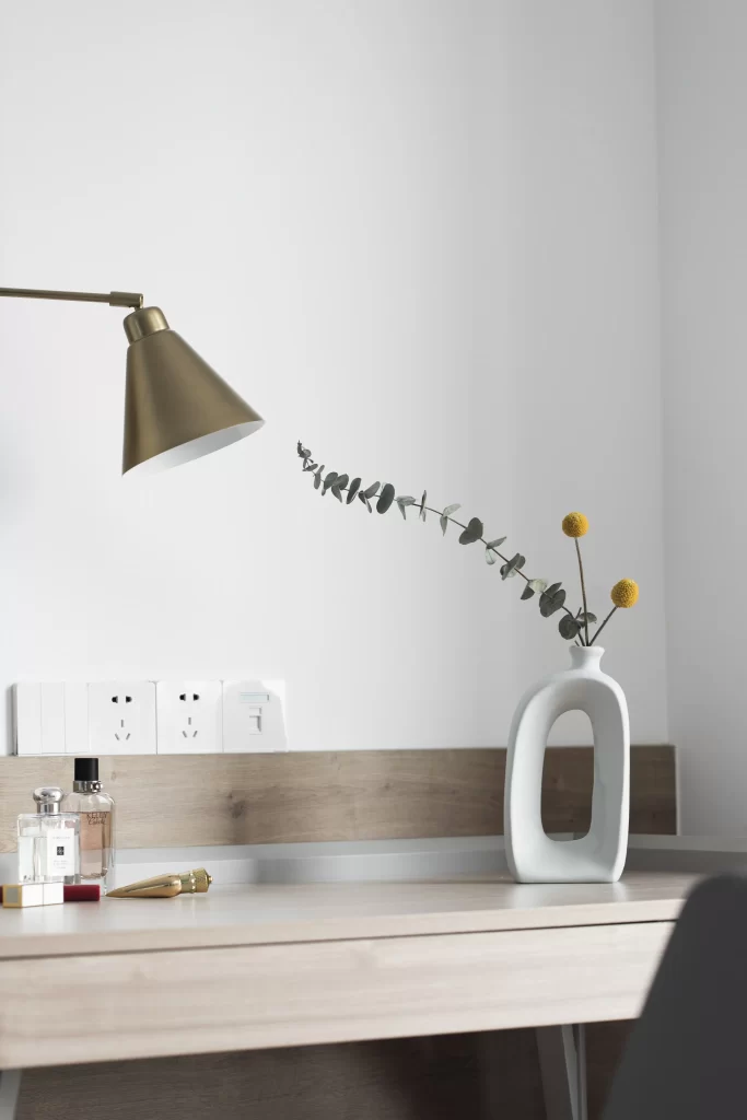 Desk Minimalist White Neutral Wood Lamp Vase