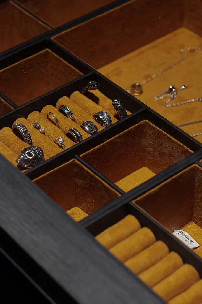 Jewelry Box Velvet Black Gold Rings Necklaces