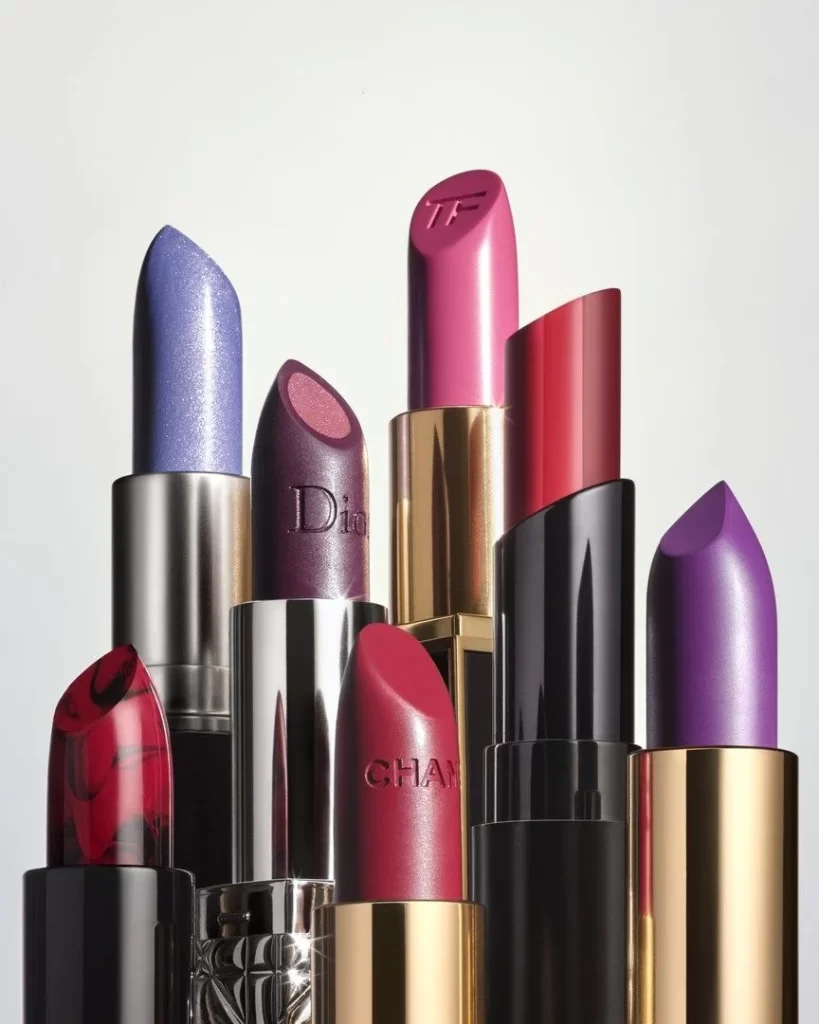 Lipstick Metallic Shiny Pink Purple Red Gold Minimalist Design