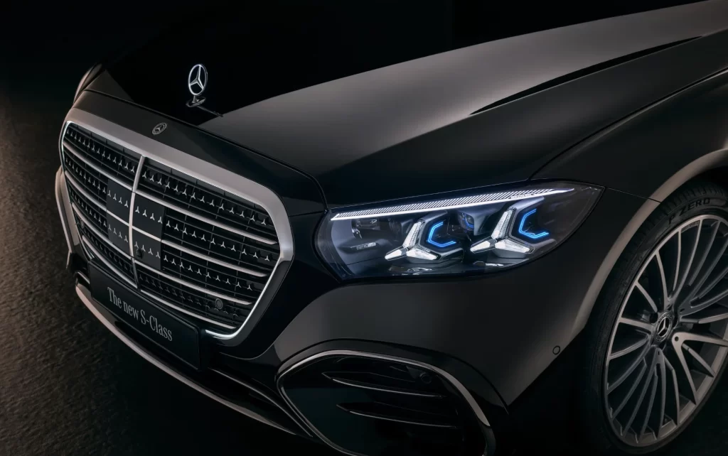 Mercedes Benz S-Class Headlight Design