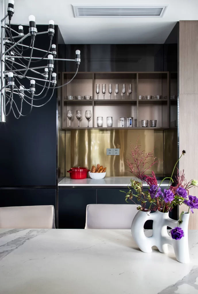 Modern Kitchen Black Gold White Purple Flowers