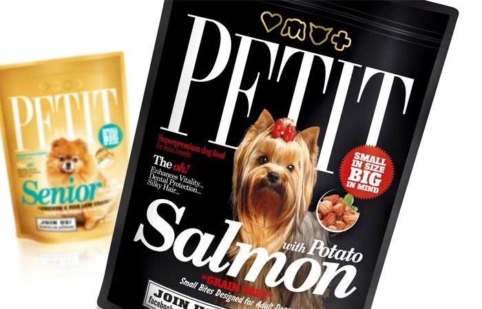 Petit Salmon Potato Dog Food Small Bites Black Red White