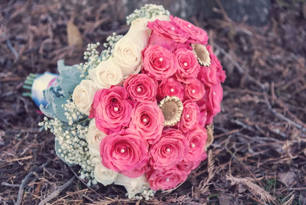 Pink Rose White Rose Babys Breath Flower Bouquet