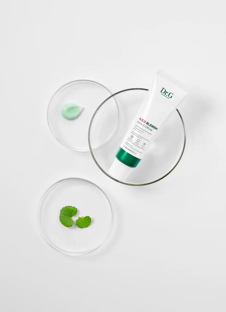 Skincare Cream Green White Minimalist Design