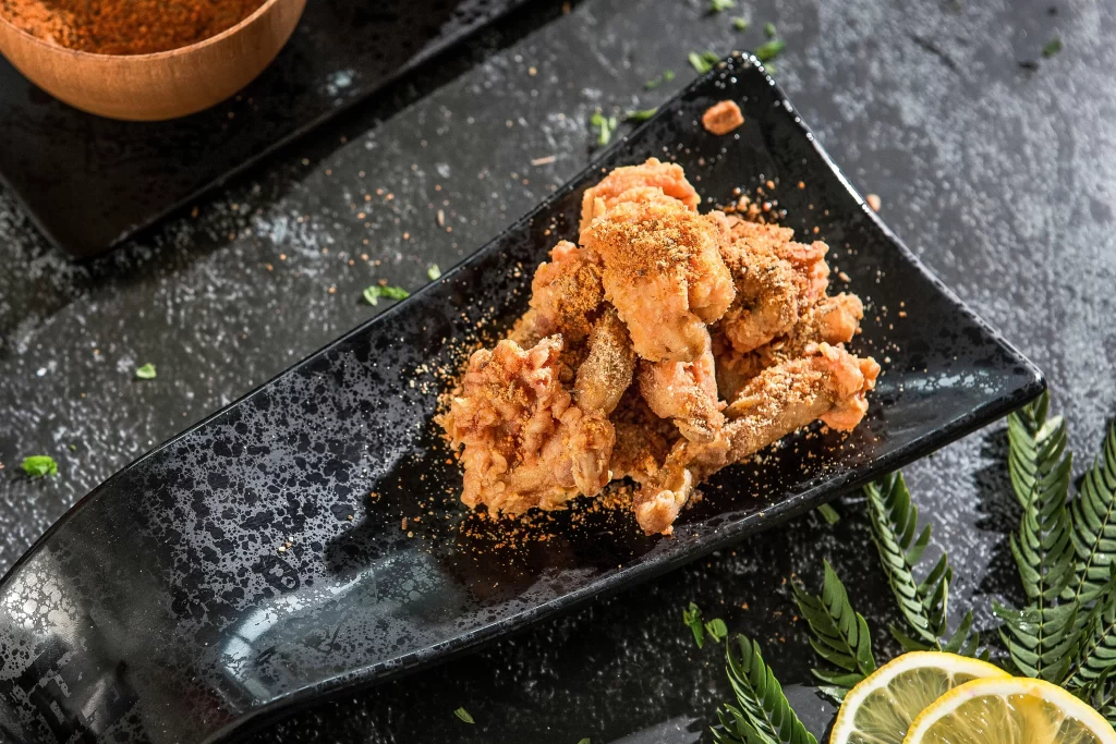 Spicy Fried Chicken Crispy Coating Black Plate