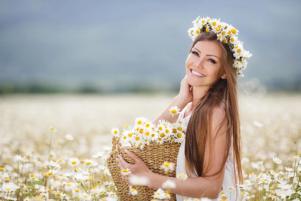White Yellow Daisy Field Basket