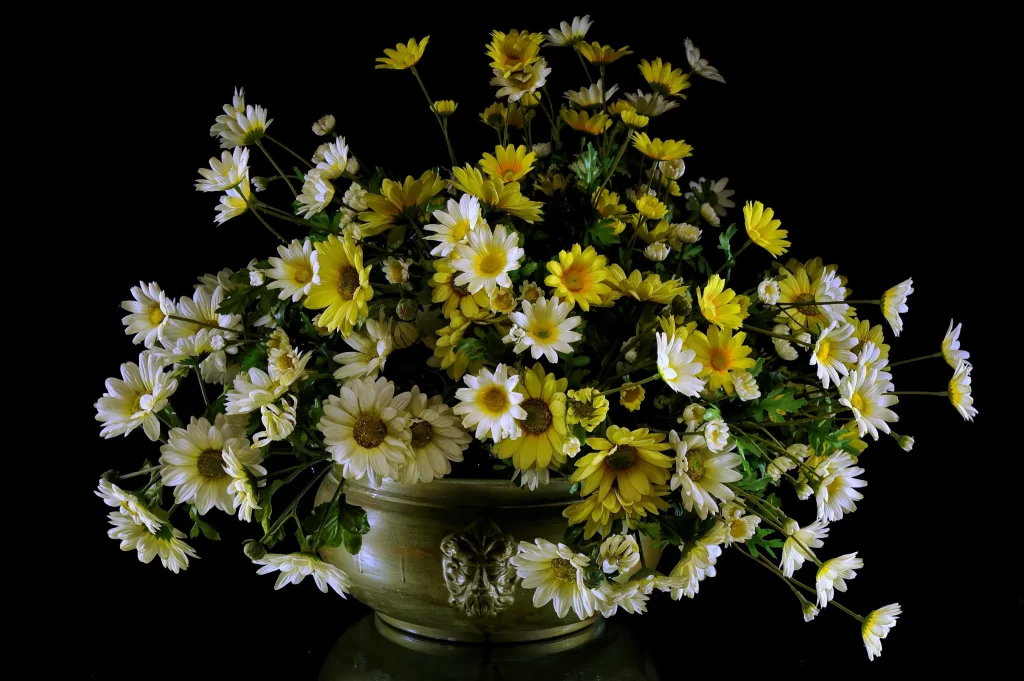 Yellow White Daisy Petals Vase Arrangement
