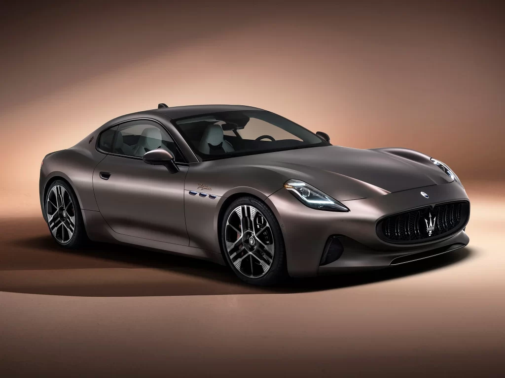 Maserati GranTurismo gray car Packaging
