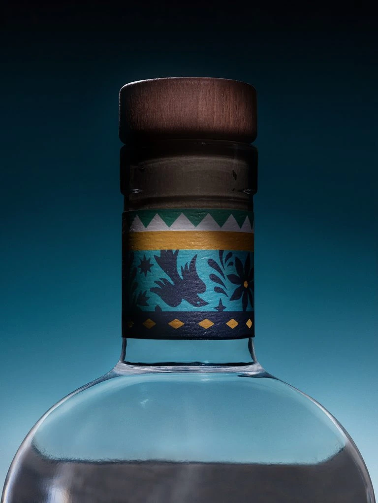 Dorotea Gin X Nixtaco Packaging Blue
