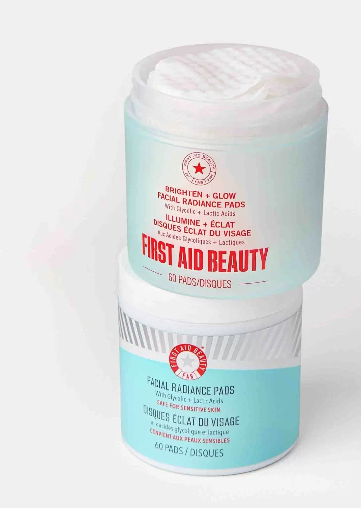 First Aid Beauty Brighten Glow Pads 28 Ct Treatment Pad Packaging