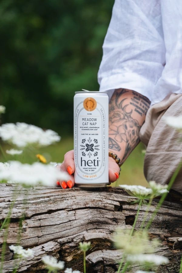 Heti Drinks CBD Beverage Packaging Black