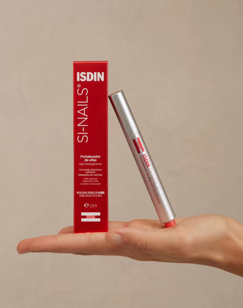 Isdin Sinails Strengthening Nail Serum Image 3