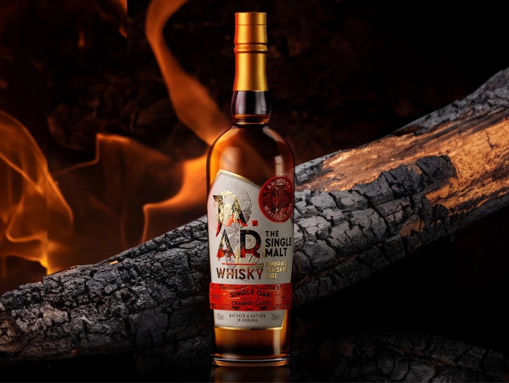 Jaar Single Malt Whisky Packaging Gold