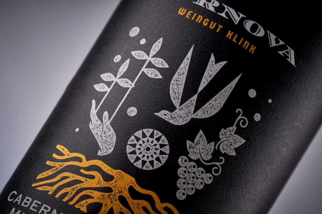 Kornova Weingut Wine Bottle Kornova Detail View Front View
