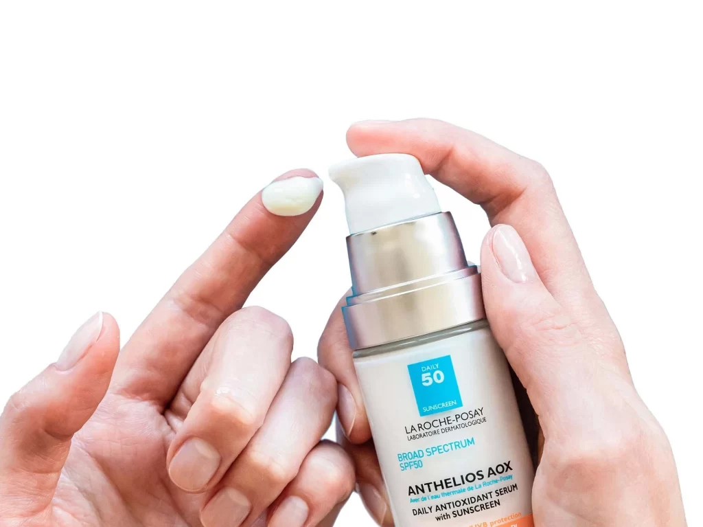 La Roche-Posay Anthelios Aox Daily Antioxidant Skincare Image 02 Packaging