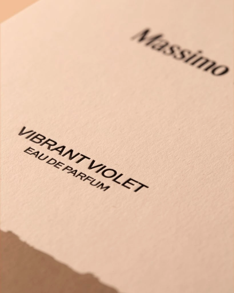 Massimo Dutti Blooming Eau de Parfum Packaging Black