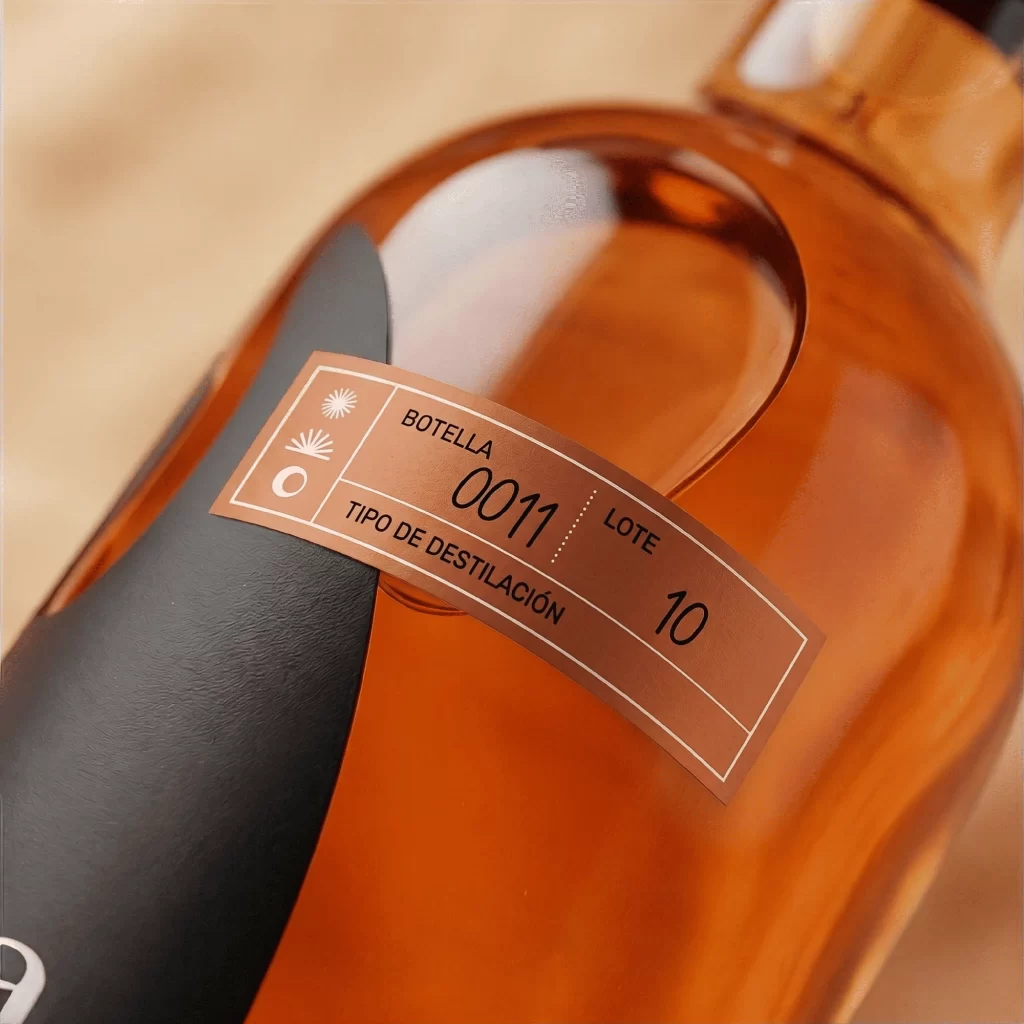Mezcal De Contra Alcohol Bottle DESTILACIÓN
