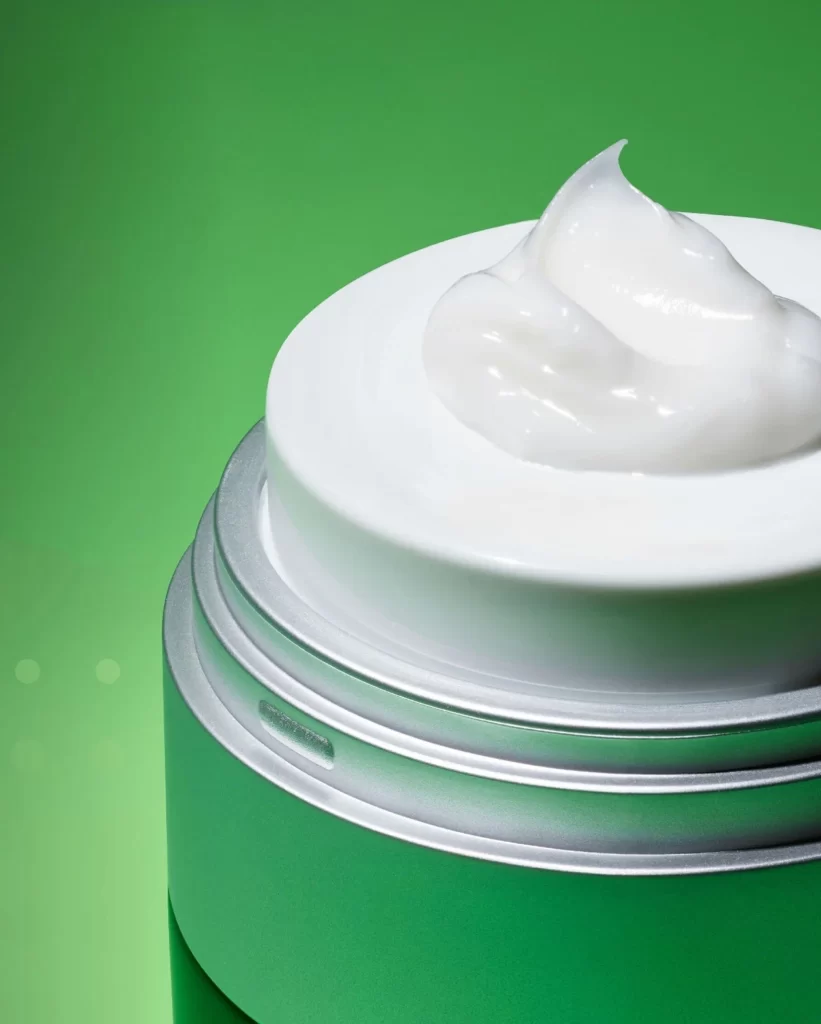 Murad Retinal ReSculpt Overnight Cream Jar Detail View