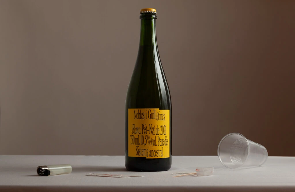 Nobles i Guillotines Wine Packaging