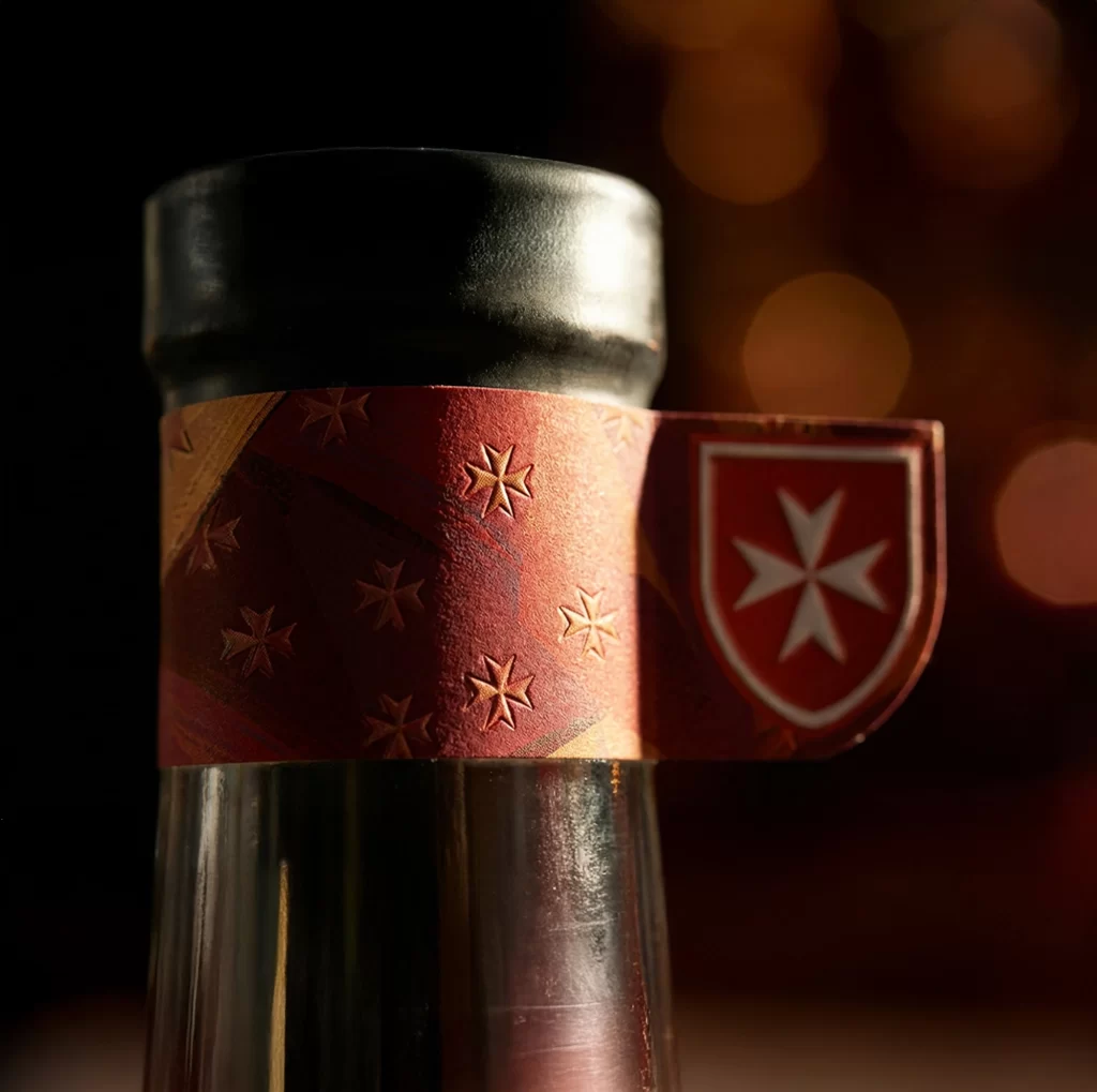 Ordre de Malte Bottle Neck Detail