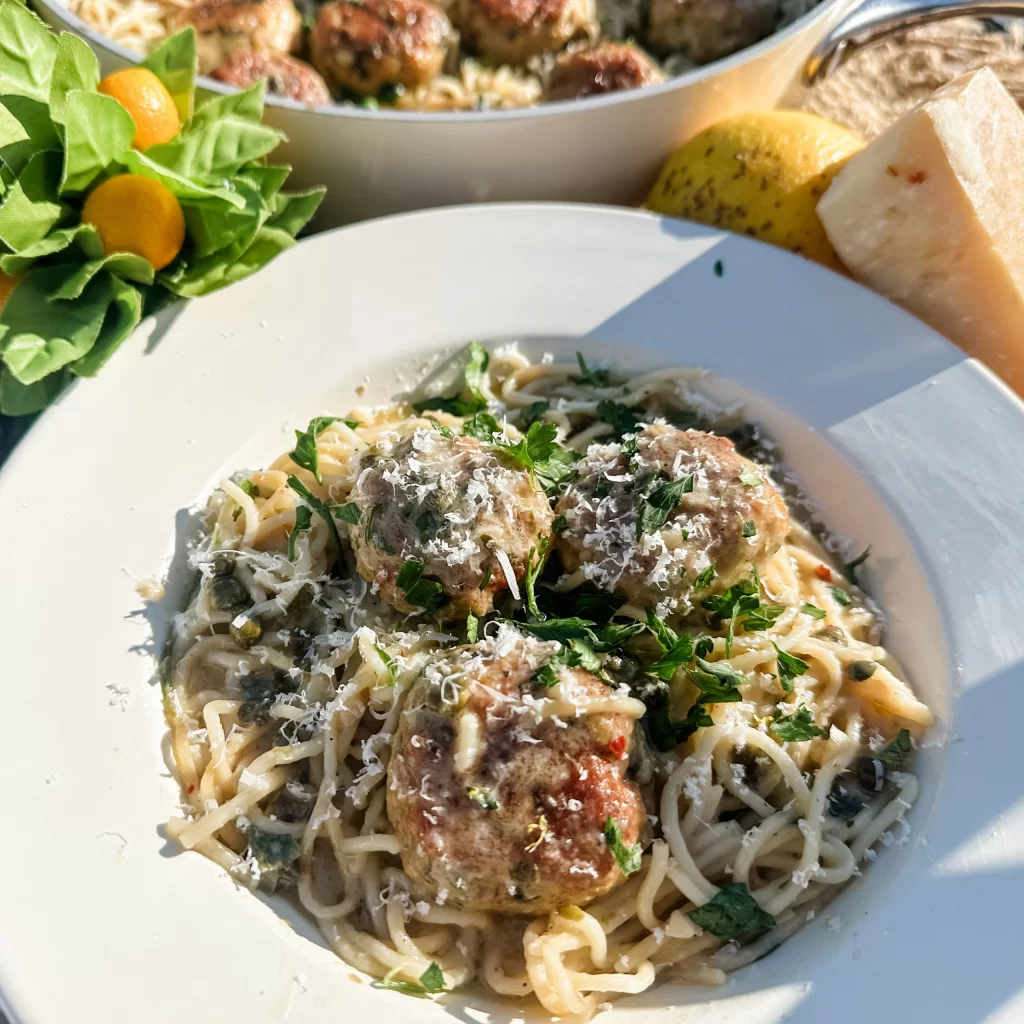 Spaghetti Meatballs Parsley Photography