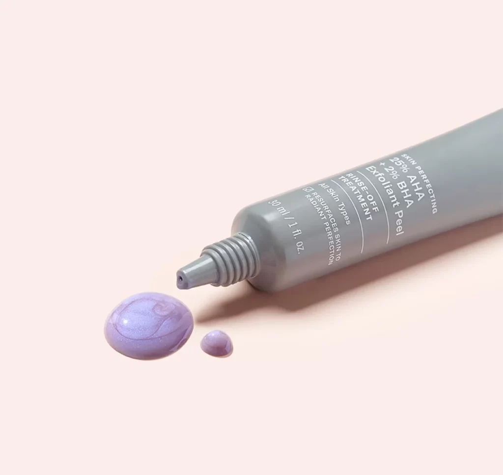 Paula’s Choice Skin Perfecting 2 Percent BHA Liquid Exfoliant Bottle Detail