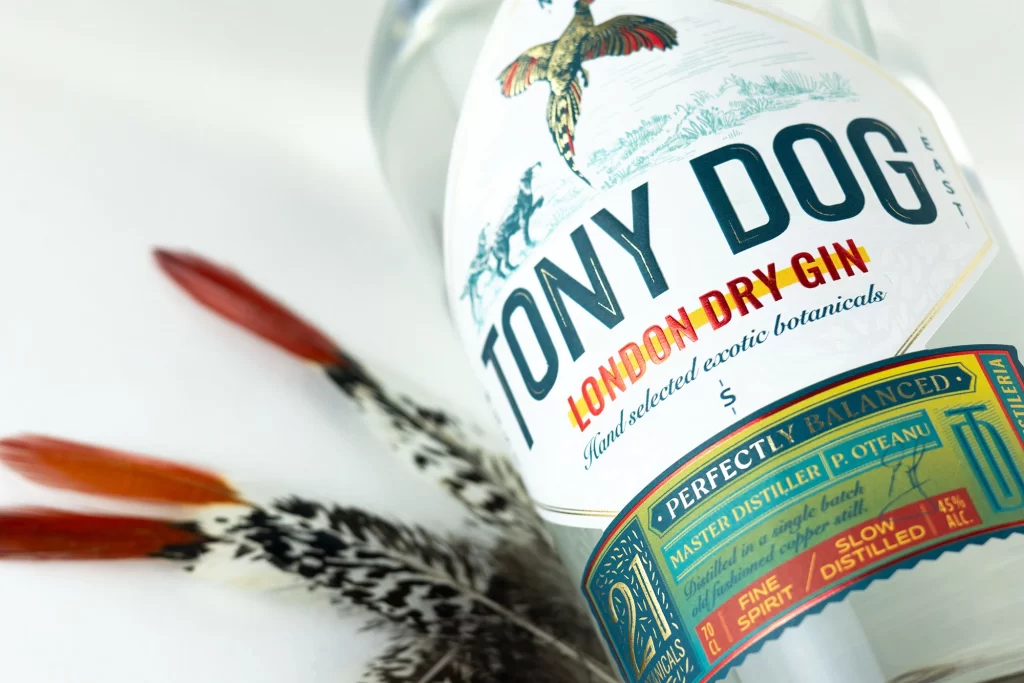 Tony Dog London Dry Gin Packaging Bottle