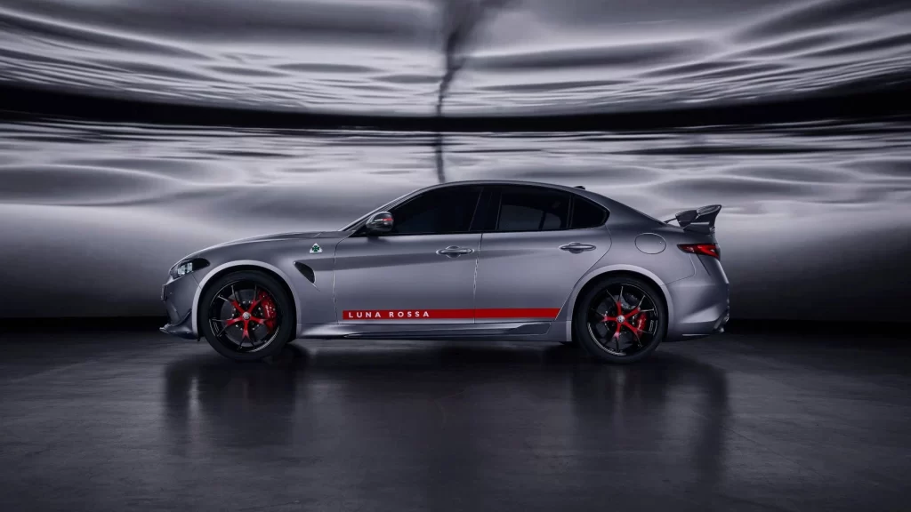 Alfa Romeo Giulia Quadrifoglio Luna Rossa Grey with red accents Car Packaging