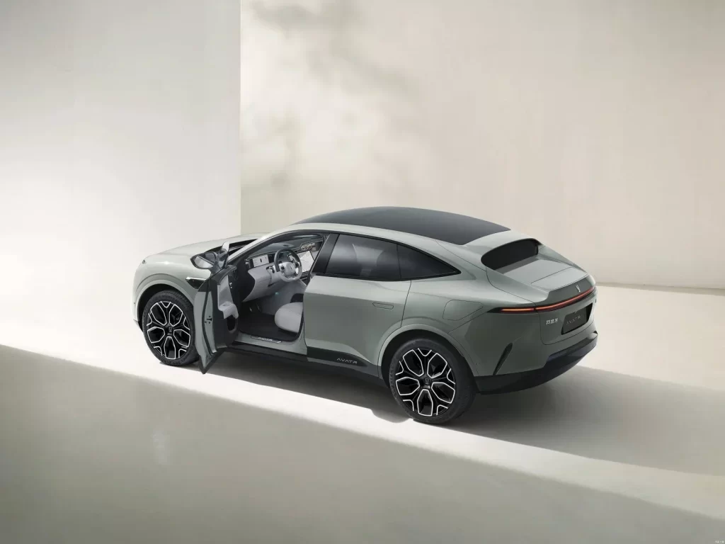 Avatr 11 Gray Rear View