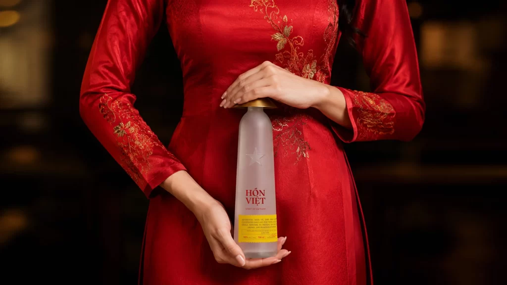 Hòn Việt Vodka Packaging